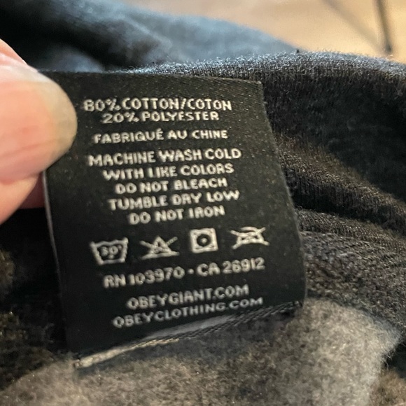 NWOT OBEY DARK GREY HOODIE S - Picture 5 of 5